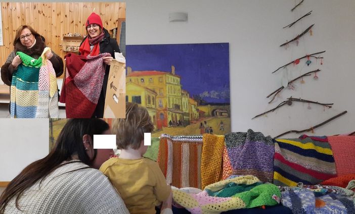 Le &quot;Vittorie&quot; scaldano il cuore con le coperte ai bimbi della Casa Gialla