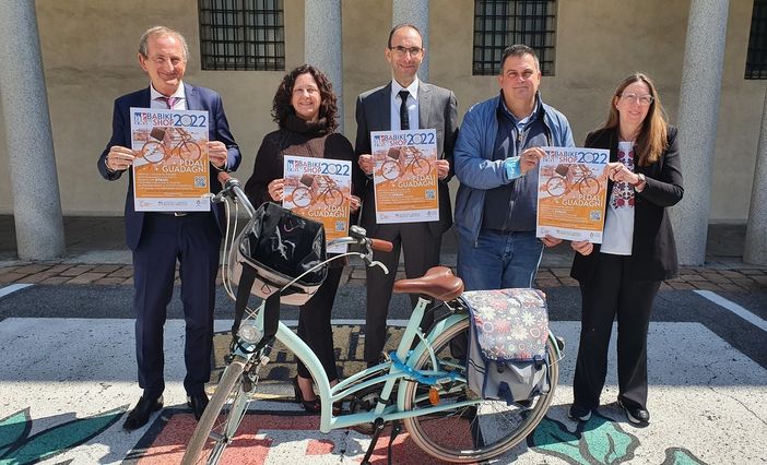 Riparte a Busto “Bike to Shop”: pedalare fa bene alla salute e ai negozi Riparte a Busto “Bike to Shop”: pedalare fa bene alla salute e ai negozi