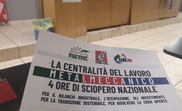 Sciopero metalmeccanici: il 7 luglio presidio davanti Prefettura di Varese Sciopero metalmeccanici: il 7 luglio presidio davanti Prefettura di Varese