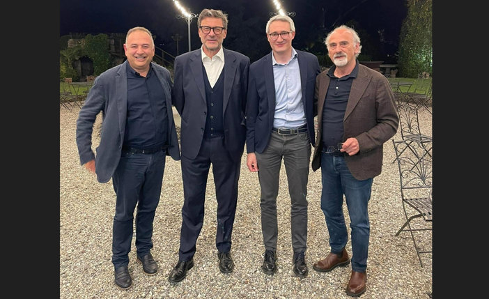 Oratorio di Daverio, una serata di raccolta fondi e per dire grazie a chi si impegna. Presente Giorgetti Oratorio di Daverio, una serata di raccolta fondi e per dire grazie a chi si impegna. Presente Giorgetti