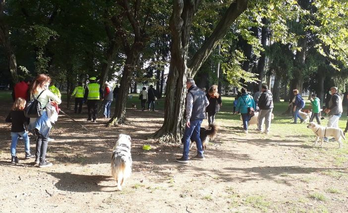 In tanti per il ritorno della Zampettata d'Autunno di Olgiate