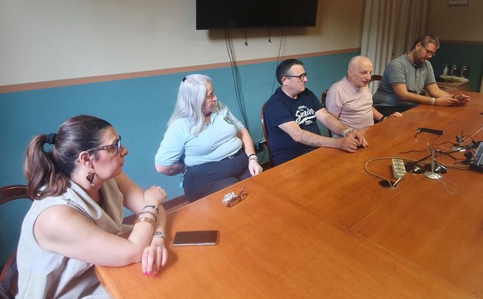 “Fuga” dei dipendenti dal Comune di Busto, i sindacati: «Per frenarla mettete soldi nel fondo. Ora si può»