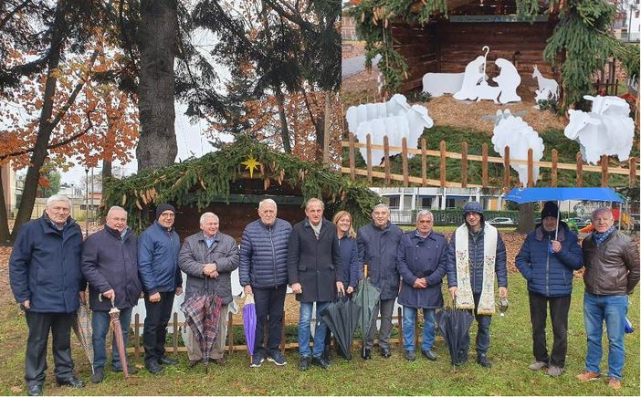 Benedetto il presepe degli Amici di San Giuseppe: «La pace è la casa di tutti» Benedetto il presepe degli Amici di San Giuseppe: «La pace è la casa di tutti»