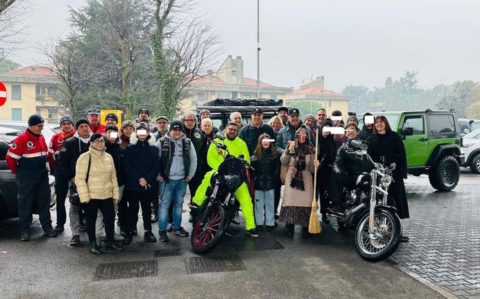 foto dal profilo Facebook del  Motoclub SS33 Sempione con Insubria 4x4 club fuoristrada Asd