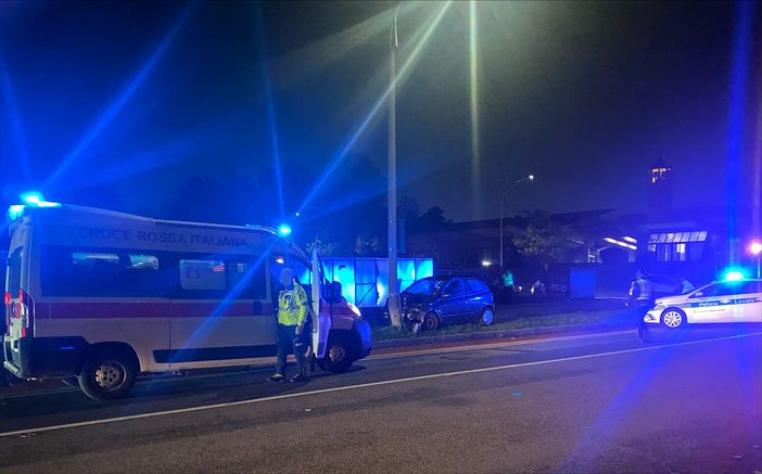 Doppio incidente in viale Stelvio a Busto Arsizio Doppio incidente in viale Stelvio a Busto Arsizio