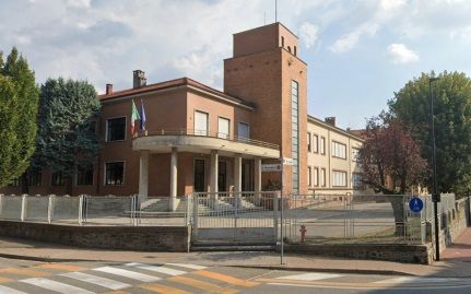 Somma Lombardo: una mostra storica celebra l'80° anniversario delle scuole Macchi