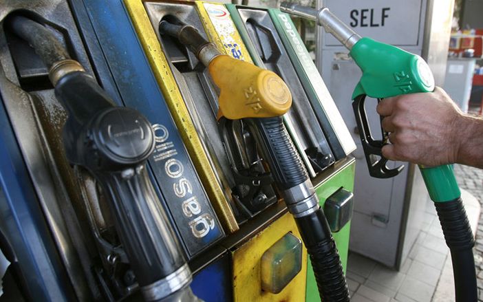 Carta sconto carburante, sospensione dal 12 febbraio. Faib: «Inaccettabile» Carta sconto carburante, sospensione dal 12 febbraio. Faib: «Inaccettabile»