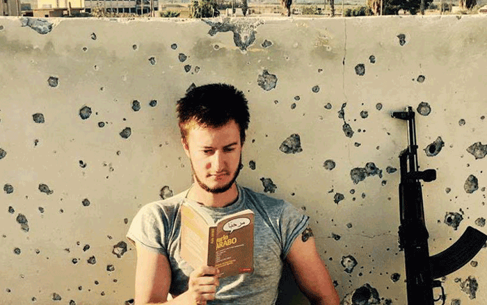 "Nessuna Resa", il racconto di un'esperienza diretta della guerra contro l'Isis "Nessuna Resa", il racconto di un'esperienza diretta della guerra contro l'Isis