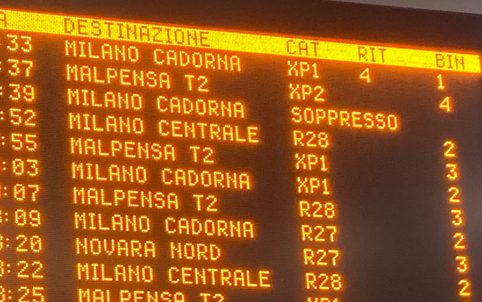 Il tabellone alle 7.39 a Busto