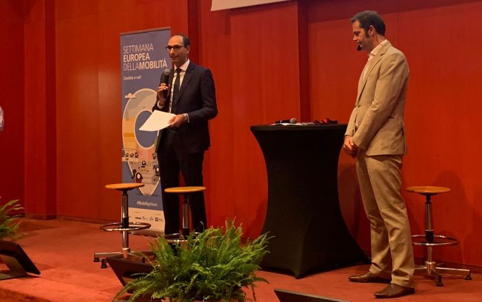 Salvatore Loschiavo, a sinistra, con il moderatore del convegno Paolo Pinzuti Salvatore Loschiavo, a sinistra, con il moderatore del convegno Paolo Pinzuti