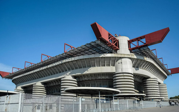 San Siro, il Consiglio comunale approva la vendita dello stadio a Milan e Inter San Siro, il Consiglio comunale approva la vendita dello stadio a Milan e Inter