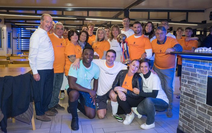 In campo per Cristian e per la solidarietà: «Ti sentiamo nel nostro cuore» In campo per Cristian e per la solidarietà: «Ti sentiamo nel nostro cuore»