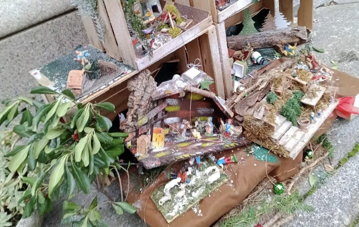 Saronno, vandalizzato il presepe allestito al Villaggio Frua Saronno, vandalizzato il presepe allestito al Villaggio Frua
