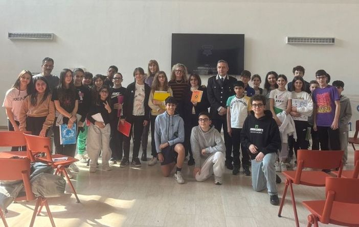 La strage (in)dimenticata di via Scobar: visita agli studenti dell’Istituto Comprensivo de Amicis di Francesca Bommarito