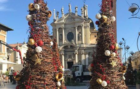 Venerdì le prime luci natalizie illumineranno la città