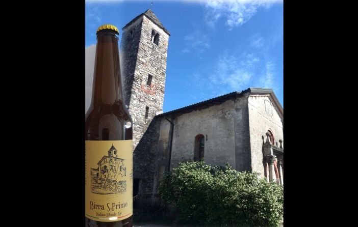La birra di San Primo e la storica chiesa di Leggiuno (foto dalla pagina Facebook dell'associazione Lezedenum) La birra di San Primo e la storica chiesa di Leggiuno (foto dalla pagina Facebook dell'associazione Lezedenum)