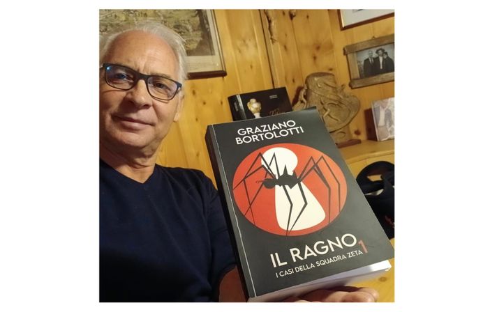 A casa delle Cuffie il libro di un grande amico laureato ad honorem in "attenzione per gli altri" A casa delle Cuffie il libro di un grande amico laureato ad honorem in "attenzione per gli altri"