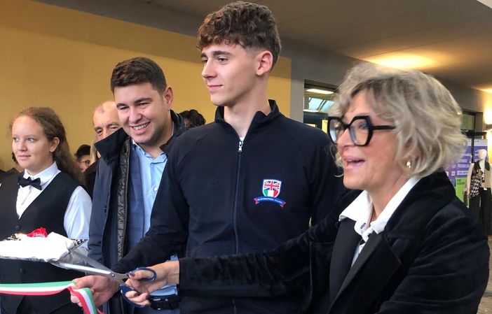 VIDEO. La giornata dell'orientamento presa d'assalto: «Benvenuti, noi vi aiutiamo a scegliere» VIDEO. La giornata dell'orientamento presa d'assalto: «Benvenuti, noi vi aiutiamo a scegliere»