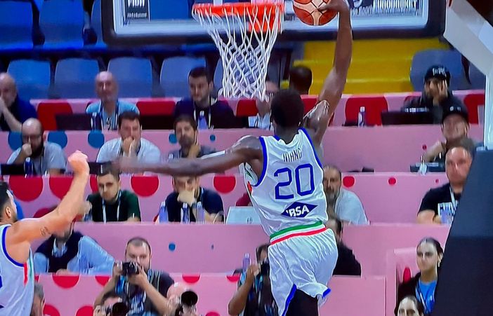 Saliou Niang, tra i protagonisti della vittoria dell'Italbasket