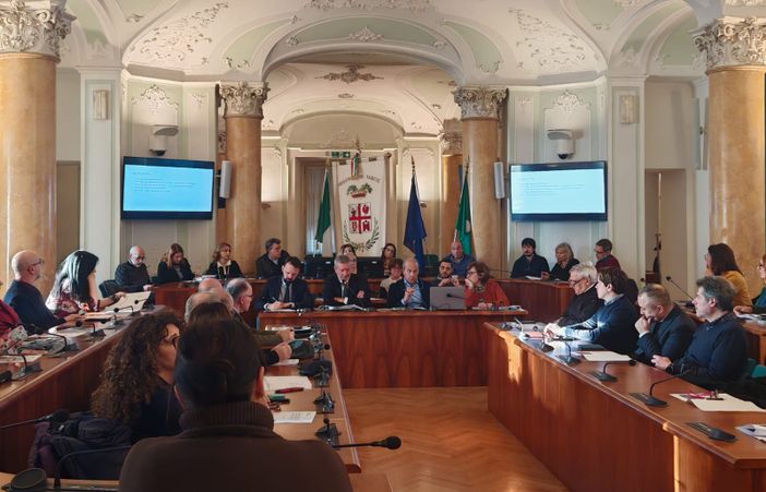 Incontro tra Provincia di Varese e Dirigenti scolastici: focus su edilizia, formazione e servizi per le scuole Incontro tra Provincia di Varese e Dirigenti scolastici: focus su edilizia, formazione e servizi per le scuole