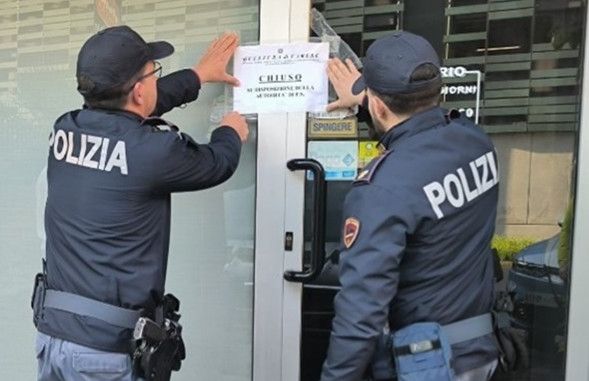 Spari in un bar, un ferito: arrestato un 44enne. Locale chiuso per 30 giorni