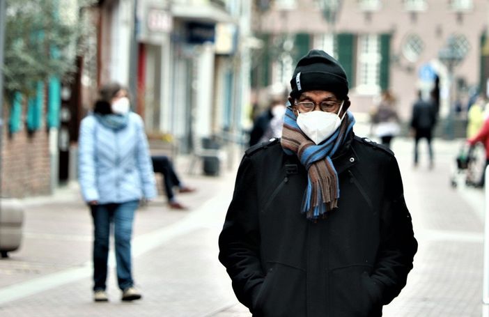 Mascherine all’aperto, obbligo a Legnano. Green pass: controlli con agenti in borghese