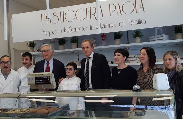 Diversamente abile e abile pasticcere. L'unico ostacolo di Daniele è la burocrazia Diversamente abile e abile pasticcere. L'unico ostacolo di Daniele è la burocrazia