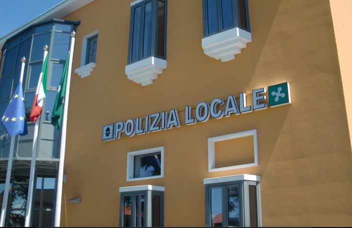 La Lega di Lonate: «Orgogliosa della Polizia locale, ma il Comune?» La Lega di Lonate: «Orgogliosa della Polizia locale, ma il Comune?»