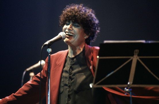 La tua assenza non ci lascia mai. A Cavaria scorre l'omaggio a Mia Martini