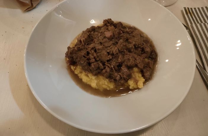 Sua maestà i bruscitti: più di tremila piatti della tradizione gustati durante la Settimana della cucina bustocca Sua maestà i bruscitti: più di tremila piatti della tradizione gustati durante la Settimana della cucina bustocca