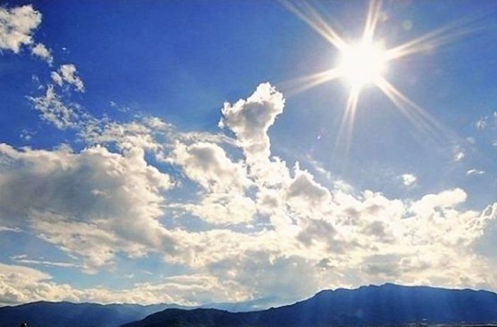 METEO. Il bel tempo si fa strada, ma domenica vincono le nuvole. Poi l'alta pressione METEO. Il bel tempo si fa strada, ma domenica vincono le nuvole. Poi l'alta pressione