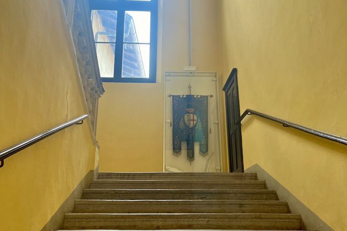 «Geasc, il giallo del bilancio e la mensa infinita»