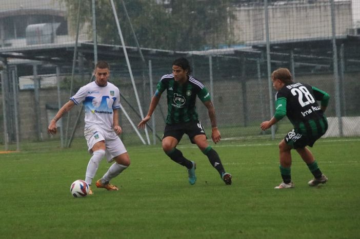 Robbiati - Foto: Aldo Massarutto (Fotografo ufficiale U.S.D. Castellanzese 1921) Robbiati - Foto: Aldo Massarutto (Fotografo ufficiale U.S.D. Castellanzese 1921)