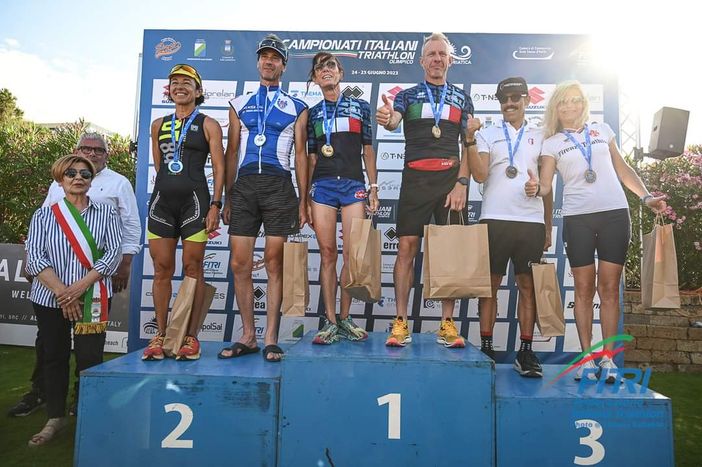 Grandissima Stefania Moneta: la bustocca oro agli Italiani di Triathlon Grandissima Stefania Moneta: la bustocca oro agli Italiani di Triathlon