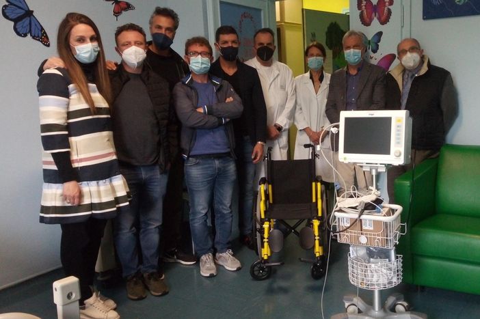 La generosità raddoppia con la Casa di Chiara: donazione alla Pediatria dell’ospedale di Busto Arsizio