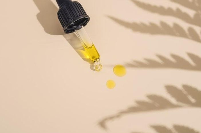 Olio di CBD: benefici e utilizzi