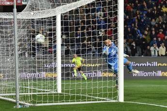 Fullkrug tocca di mano, Rabiot segna: gol annullato al Milan contro il Pisa