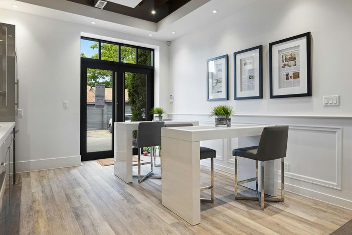 A Milano aumenta il numero di negozi, ma calano le botteghe di prossimità A Milano aumenta il numero di negozi, ma calano le botteghe di prossimità