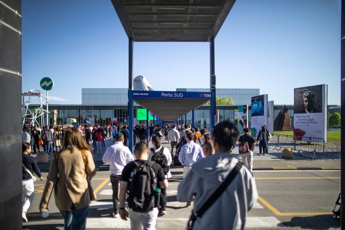 Gli ingressi in fiera di ieri, oggi si è aperto il secondo giorno- foto per cortesia del Salone
