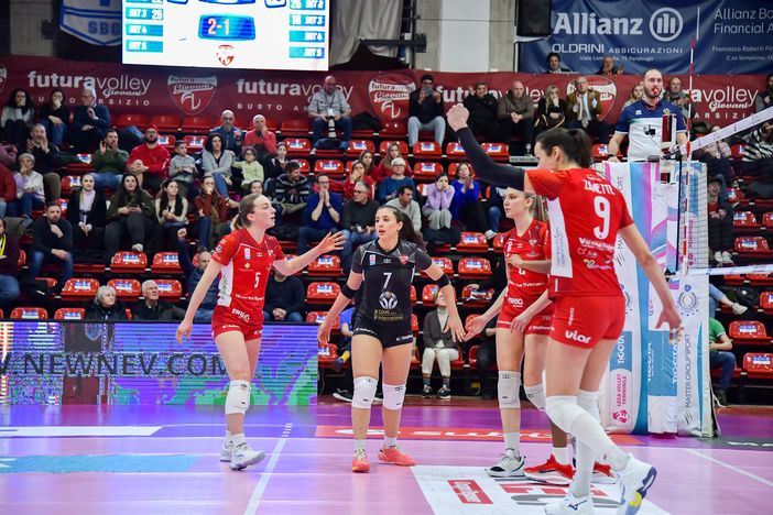 Giulia Osana sostituirà ancora nel ruolo di libero l'infortunata Giada Cecchetto Giulia Osana sostituirà ancora nel ruolo di libero l'infortunata Giada Cecchetto