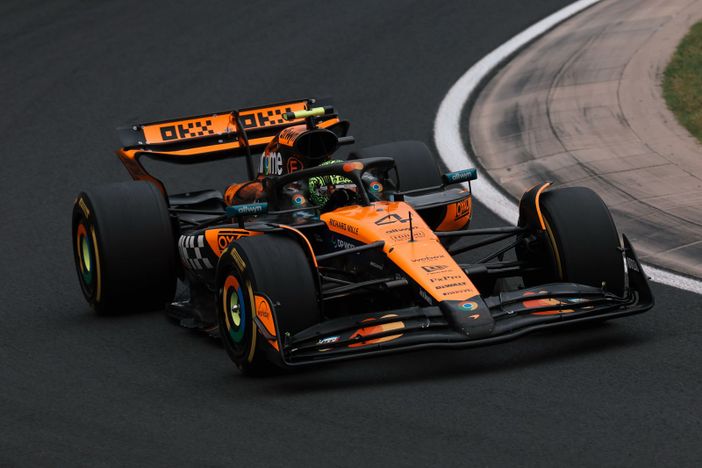 La McLaren di Lando Norris detta il passo