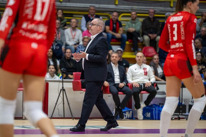 Super prestazione, e un punto conquistato, per la Uyba di coach Barbolini e delle ottime Obossa e Eckl (foto Galbiati)