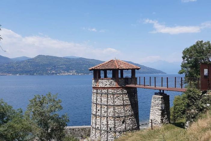 Ispra turistica: in agosto quattro passeggiate suggestive tra lago e archeologia industriale