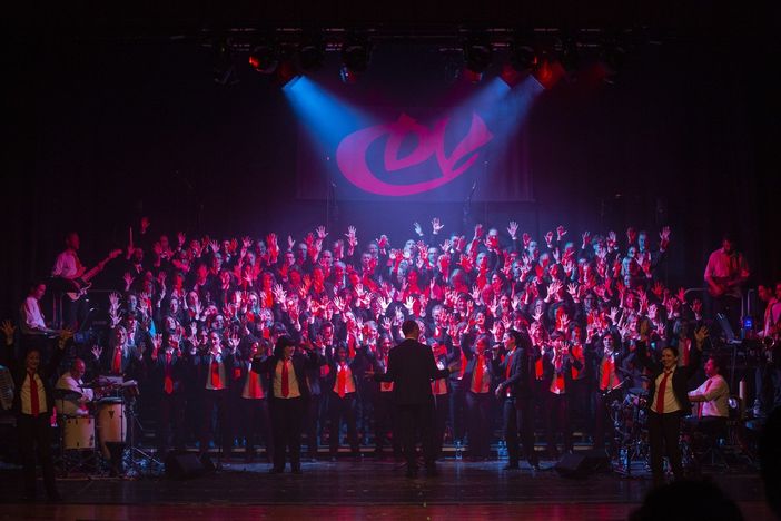 Al Giuditta Pasta il coro Divertimento Vocale sostiene la ricerca