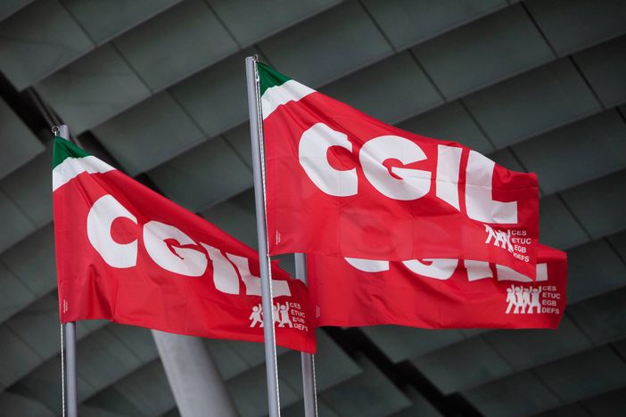 Foto tratta dalla pagina Facebook della Cgil Foto tratta dalla pagina Facebook della Cgil