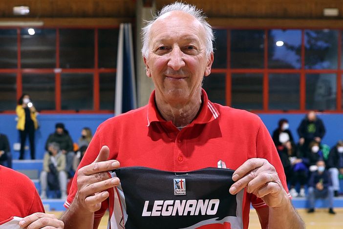 VIDEOINTERVISTA. Edoardo Fossati e i valori positivi nel basket: «Rispetto e amicizia sono importanti, i più piccoli imparano in fretta»