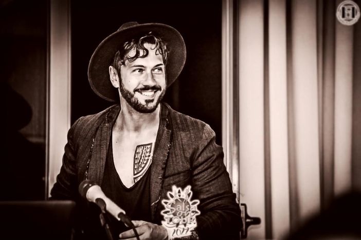 Fabrizio Calderaro, in arte Fabrizio Zoro e la sua band "La Maxima 79" Fabrizio Calderaro, in arte Fabrizio Zoro e la sua band "La Maxima 79"