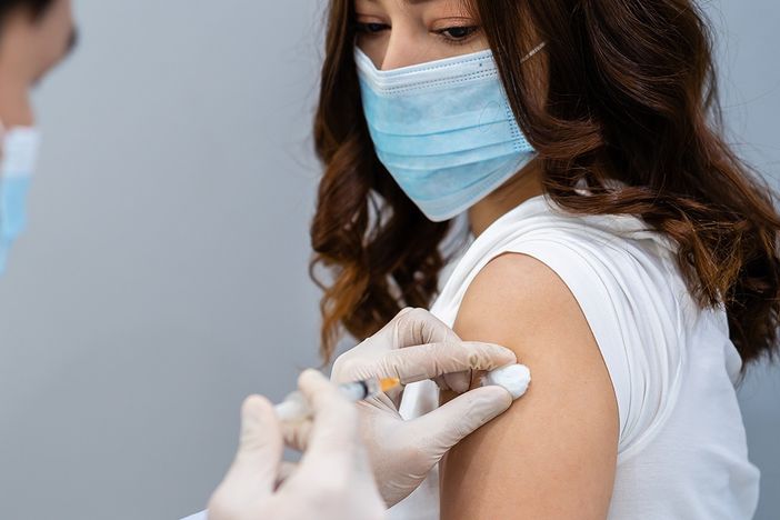 Vaccino agli under 60 non fragili: ipotesi 6 maggio per l'apertura delle prenotazioni Vaccino agli under 60 non fragili: ipotesi 6 maggio per l'apertura delle prenotazioni