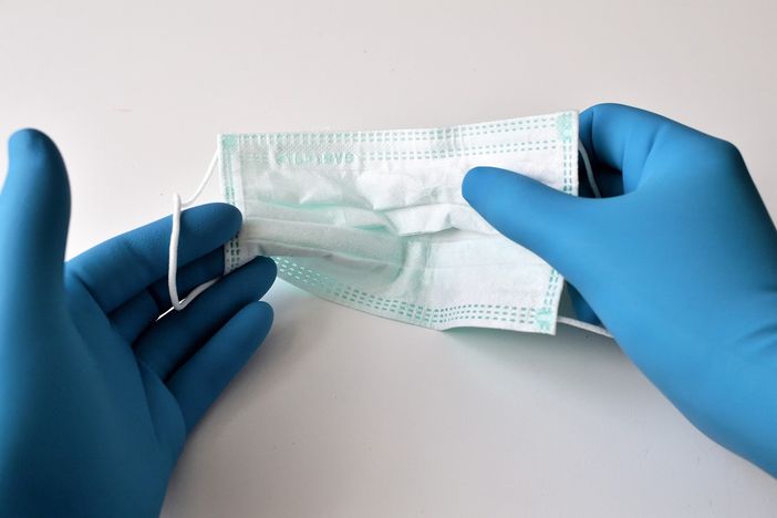 Sollievo mascherine nelle strutture sanitarie, stop all'obbligo (quasi) ovunque: la situazione in Asst e Rsa