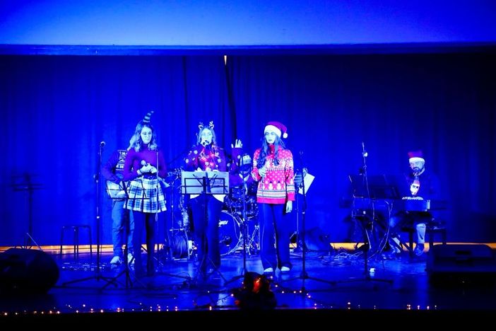 Concertare, una suggestione benefica di musica, parole e arte: giovani all’opera Concertare, una suggestione benefica di musica, parole e arte: giovani all’opera